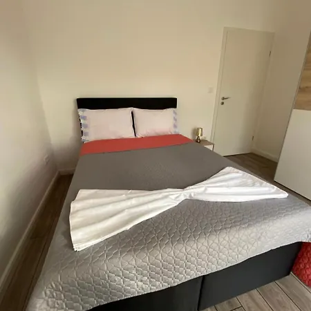 Апартаменты Mira *